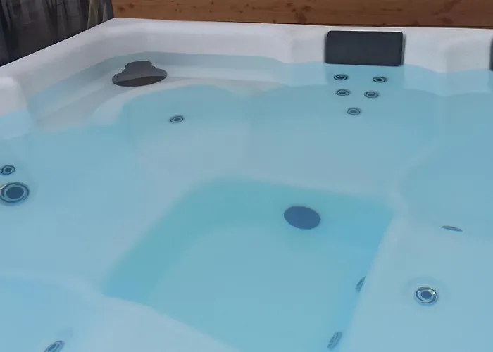 Le Nid Douillet Avec Jacuzzi Et Sauna Privatifs